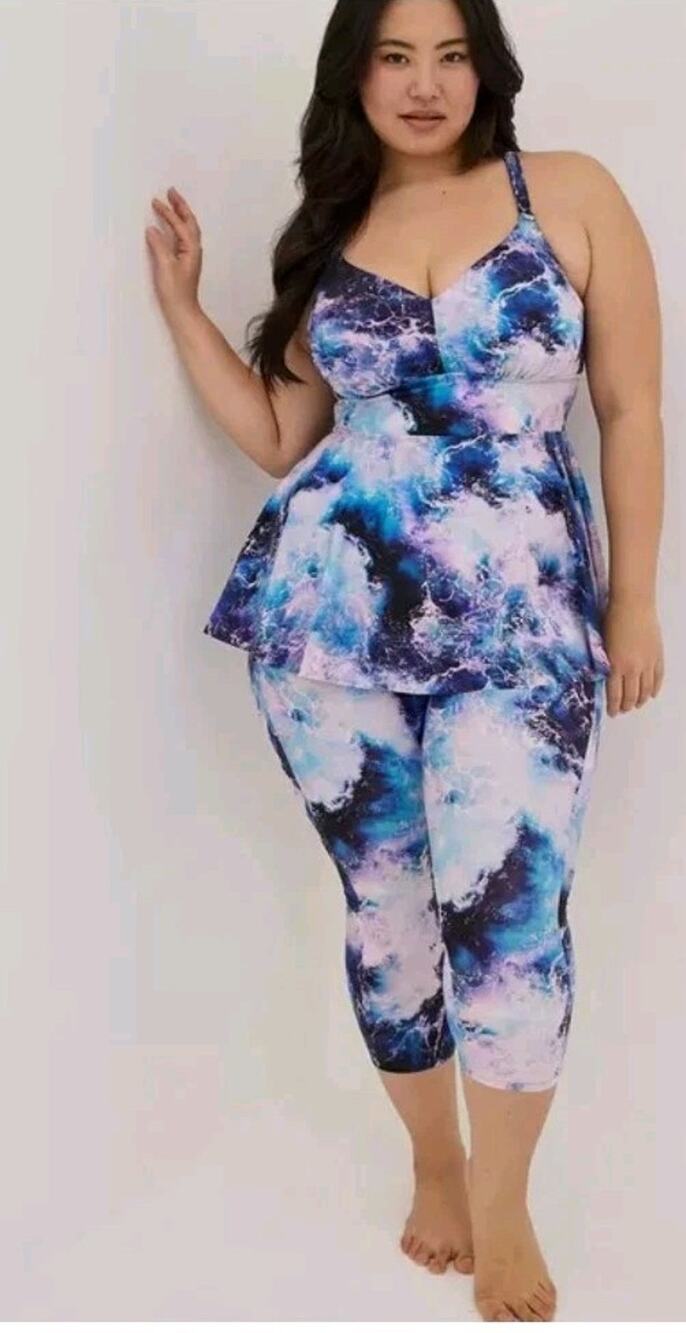 Torrid Wire-Free Racerback Peplum Tankini & Swim Leggings Pants Set Size 4